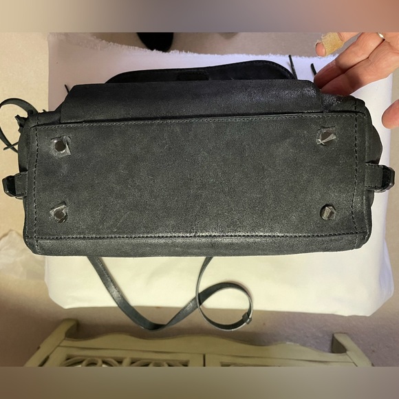 STUART WEITZMAN   LEATHER SATCHEL    Black Black/gray/gold colored hardware. - Picture 4 of 13